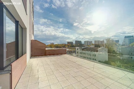 Prodej bytu 2+kk 89 m² Malešická, Praha - Žižkov