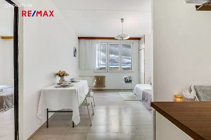 Prodej bytu 2+kk 39 m² Zárubova, Praha - Kamýk