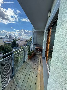Prodej bytu 2+kk 50 m² Univerzitní, Praha - Malešice