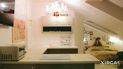 Prodej bytu 1+kk 35 m² Slavojova, Praha - Nusle