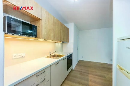 Pronájem bytu 2+kk 45 m² Tobrucká, Praha - Vokovice