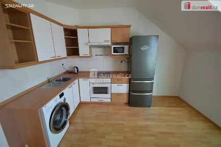 Pronájem bytu 1+kk 43 m² K Hrnčířům, Praha - Šeberov