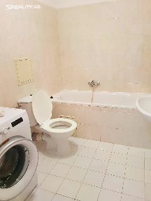 Pronájem bytu 1+kk 40 m² bratří Dohalských, Praha - Vysočany