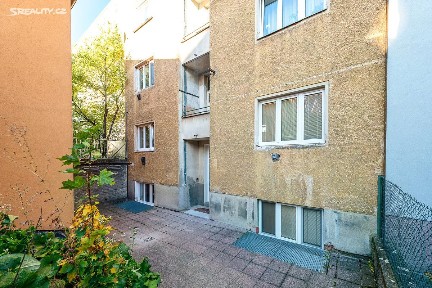Pronájem bytu 1+kk 25 m² Michelská, Praha - Michle