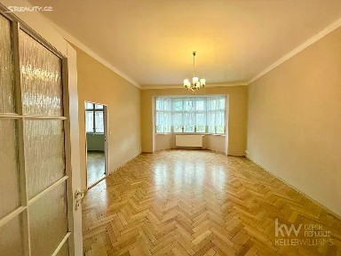 Plzeň, Plzeň-město, Jižní Předměstí, náměstí Českých bratří, 14