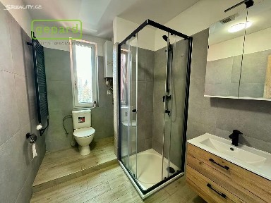 Sokolov, Křížová