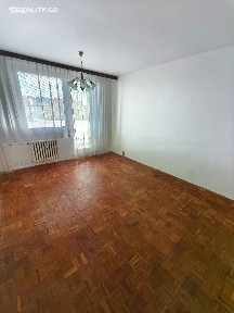 Pronájem bytu 1+kk 29 m² J. Valčíka, Otrokovice - Kvítkovice