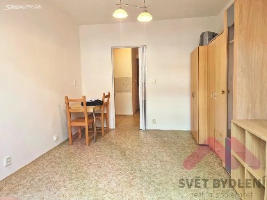 Pronájem bytu 1+kk 23 m² Grafická, Praha - Smíchov