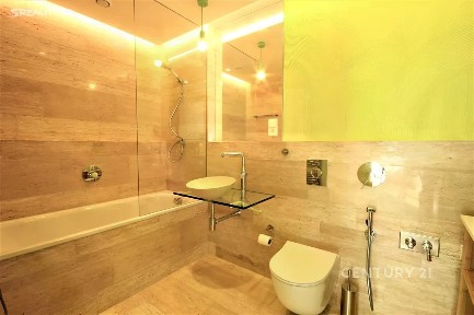 Pronájem bytu 2+kk 62 m² Komunardů, Praha - Holešovice