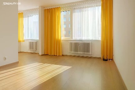 Pronájem bytu 1+1 40 m² Nad Stadionem, Králův Dvůr