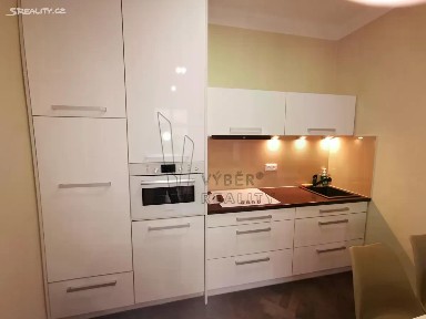 Pronájem bytu 2+kk 47 m² Jičínská, Praha - Žižkov