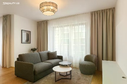 Pronájem bytu 2+kk 62 m² Praha - Karlín