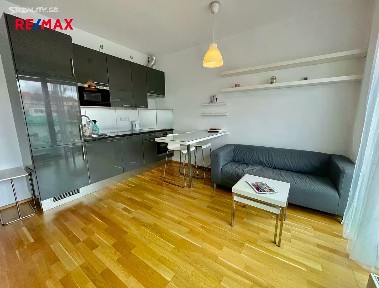 Pronájem bytu 1+kk 42 m² Korunní, Praha - Vinohrady