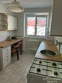 Pronájem bytu 3+1 74 m² Jiránkova, Pardubice - Zelené Předměstí