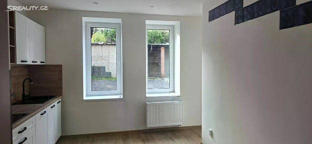 Pronájem bytu 3+1 97 m² Všebořická, Ústí nad Labem - Bukov