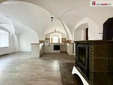 Pronájem bytu 3+kk 84 m² Vchynice