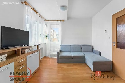 Pronájem bytu 2+kk 43 m² Ve Stromovce, Hradec Králové - Třebeš