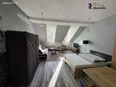Pronájem bytu 1+kk 24 m² Moskevská, Karlovy Vary