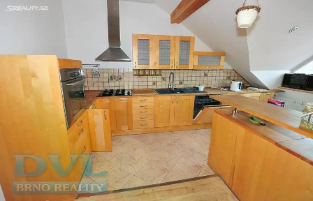 Brno, Brno-město, Královo Pole, Mojmírovo náměstí