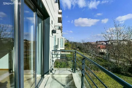 Prodej bytu 4+kk 117 m² Na Petynce, Praha - Břevnov