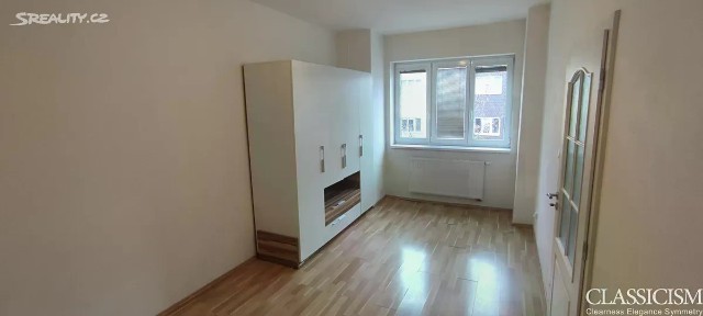 Pronájem bytu 2+kk 56 m² Na Dolinách, Praha - Nusle