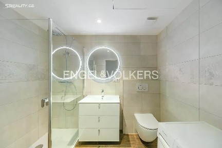 Pronájem bytu 1+kk 50 m² Na Bělidle, Praha - Smíchov