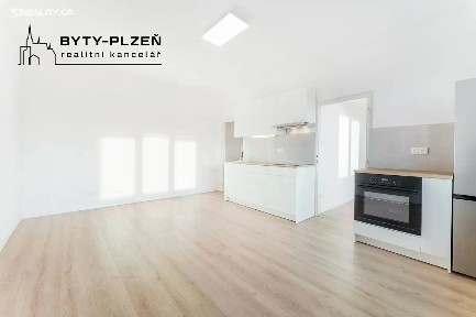 Pronájem bytu 2+1 50 m² Koterovská, Plzeň - Východní Předměstí