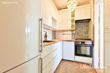 Pronájem bytu 1+kk 42 m² V Horní Stromce, Praha - Vinohrady