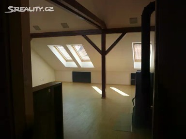 Pronájem bytu 3+kk 111 m² Sevastopolská, Praha - Vršovice