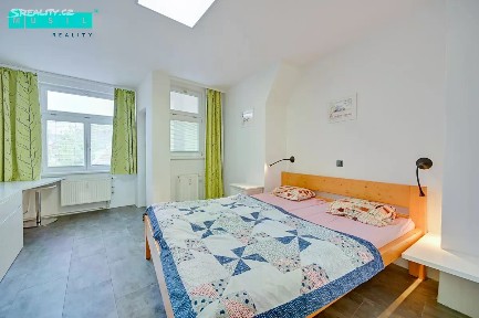 Pronájem bytu 3+1 100 m² Dolní náměstí, Olomouc