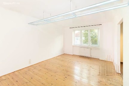 Pronájem bytu 1+1 50 m² Nad Krocínkou, Praha - Prosek