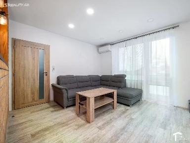 Pronájem bytu 3+kk 66 m² U Borku, Pardubice - Pardubičky