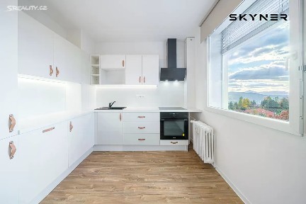 Pronájem bytu 2+1 65 m² Pod Rozhlednou, Ústí nad Labem - Severní Terasa