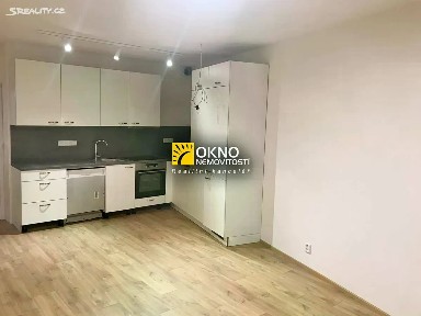 Pronájem bytu 1+kk 40 m² Hřebíčkova, Zlín - Malenovice