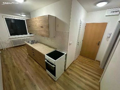 Pronájem bytu 1+1 38 m² Laštůvkova, Brno - Bystrc