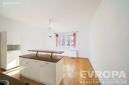 Prodej bytu 2+kk 49 m² Na dlouhém lánu, Praha - Vokovice