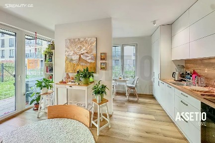 Prodej bytu 1+kk 38 m² Nurmiho, Praha - Hostivař