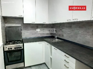 Pronájem bytu 3+1 68 m² třída Svobody, Zlín - Malenovice