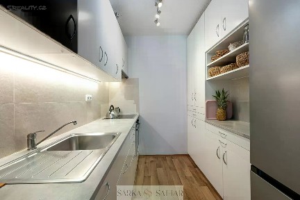 Prodej bytu 2+kk 43 m² Jakobiho, Praha - Petrovice