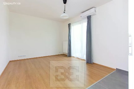 Pronájem bytu 1+kk 25 m² V Kněžívce, Tuchoměřice