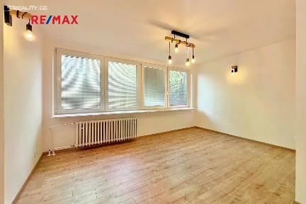 Pronájem bytu 6 pokojů a více 220 m² K ovčínu, Praha - Kobylisy