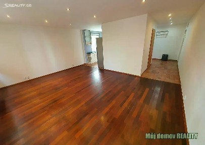 Pronájem bytu 3+kk 71 m² Pod Strání, Praha - Strašnice