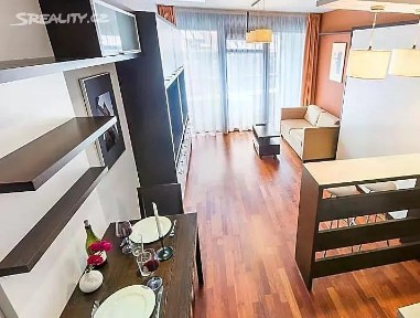 Pronájem bytu 1+kk 33 m² Svatoplukova, Praha - Nusle