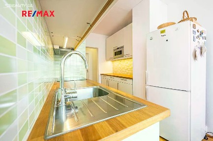 Pronájem bytu 3+1 76 m² Pejevové, Praha - Modřany