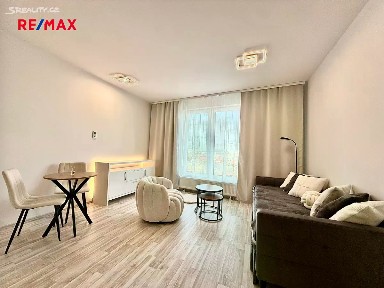 Pronájem bytu 1+kk 30 m² Stehlíkova, Plzeň - Jižní Předměstí