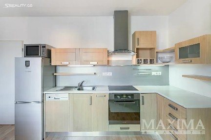 Pronájem bytu 1+kk 29 m² Karla Zicha, Praha - Uhříněves