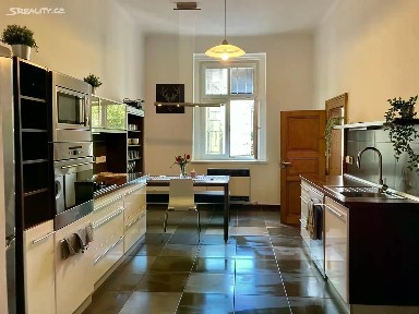 Pronájem bytu 2+1 63 m² Rumunská, Praha - Nové Město