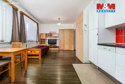 Prodej bytu 1+kk 36 m² Rakouská, Milovice - Mladá