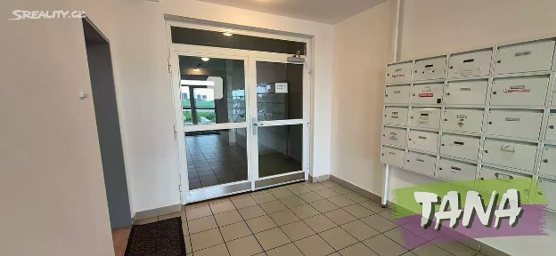 Prodej bytu 2+kk 46 m² V Honech, Klecany