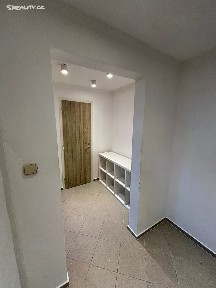 Pronájem bytu 2+kk 42 m² Rabasova, Ústí nad Labem - Severní Terasa